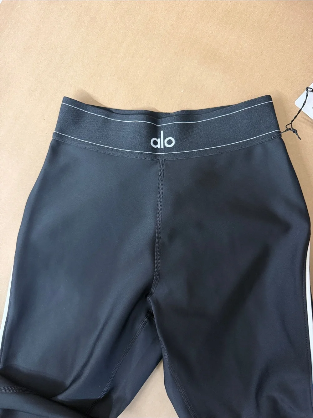 Alo Yoga Airlift High-Waist Suit Up Legging